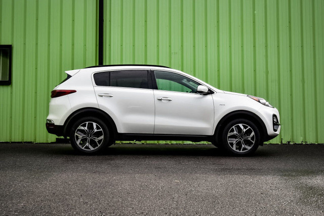 2020 Kia Sportage EX • SUNROOF • HEATED SEATS/STEERING • CP/AA in Cars & Trucks in Kingston - Image 2