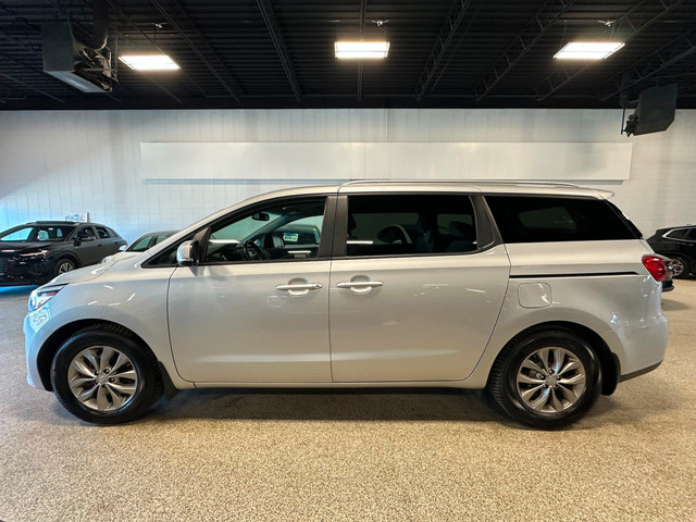 2019 Kia Sedona LX in Cars & Trucks in Calgary - Image 2