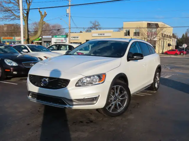 2016 Volvo V60 Cross Country T5 PREMIER PKG AWD - WAGON - LEATHE in Cars & Trucks in Oakville / Halton Region - Image 14