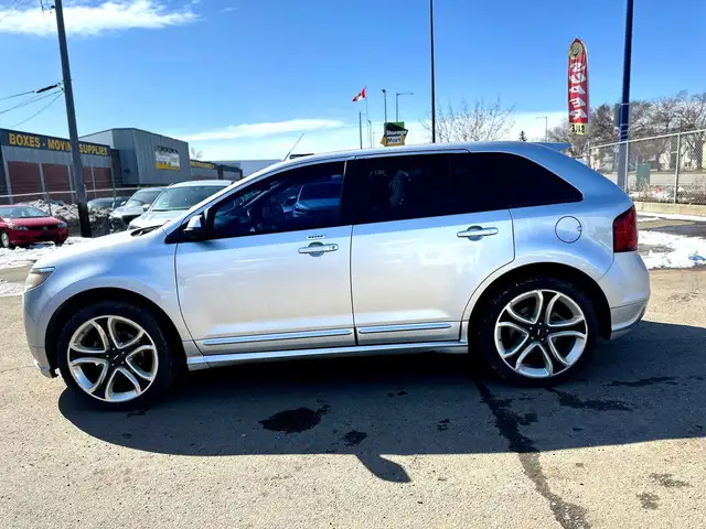 2011 Ford Edge Sport in Cars & Trucks in Edmonton - Image 5