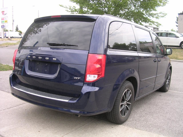 2017 Dodge Grand Caravan GT in Cars & Trucks in City of Toronto - Image 3