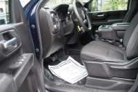 2020 GMC Sierra 2500 Crew 4x4 6.6 lt V8 HD 4 door Truck 6 1/2 Ft Box only 98 000 kms ready for Work... (image 6)