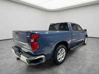 LEATHER SEATS, CROSS-TRAFFIC ALERT, HID HEADLIGHTS, HEATED STEERING WHEEL, RAIN SENSING WIPERS A tou... (image 9)