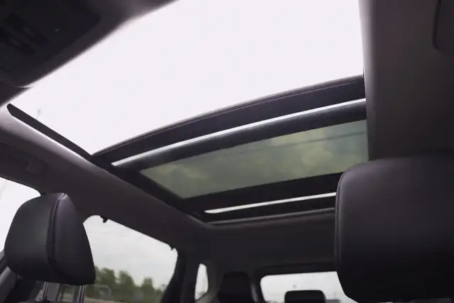 2021 Nissan Rogue SV AWD, Panoramic roof, Electric Seats, Apple  in Cars & Trucks in Mississauga / Peel Region - Image 33
