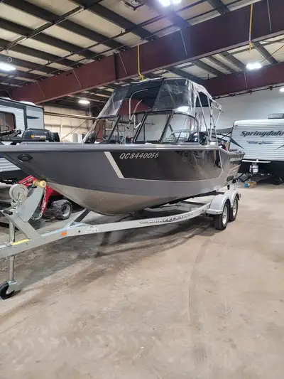 2022 PRINCECRAFT 187 KAPTURE, BEAUTIFUL LIKE NEW PACKAGE, VERIFIED 1 HOUR RUN TIME, 18'7'' LENGTH, 9...
