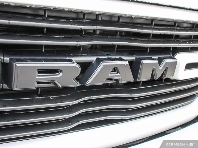 2024 Ram 1500 Sport | LOW KMS | NO ACCIDENTS in Cars & Trucks in Hamilton - Image 12