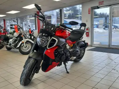 The 2023 Ducati Diavel V4 is an impressive blend of power, design, and innovation. It’s part of Duca...
