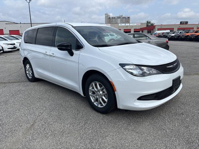 2025 Chrysler Grand Caravan SXT in Cars & Trucks in Mississauga / Peel Region - Image 3
