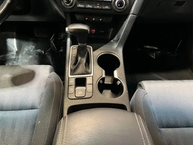 2020 Kia Sportage in Cars & Trucks in Ottawa - Image 28