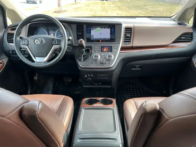 2017 Toyota Sienna XLE LIMITED AWD DUAL SUNROOF NAVI DVD BSM in Cars & Trucks in City of Toronto - Image 24