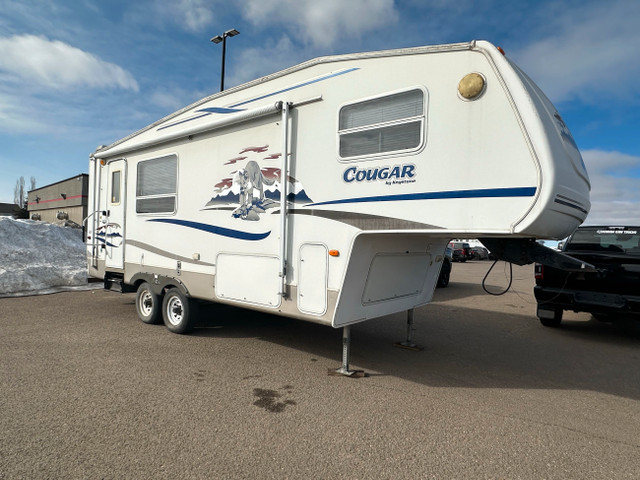  2005 Keystone Cougar 5th Wheel Travel Trailer in Cars & Trucks in Lloydminster - Image 2