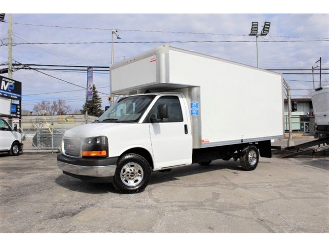  2021 GMC Savana Cargo Van CUBE 14 PIEDS DECK 6.6 LITRES ROUE SI in Cars & Trucks in Laval / North Shore - Image 4