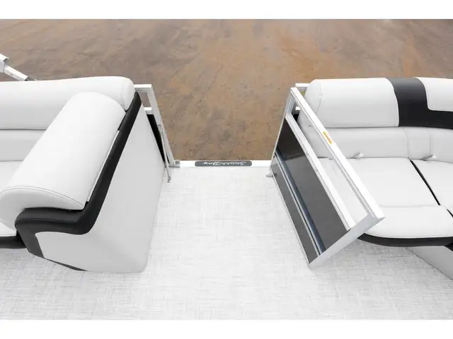 2025 South Bay Pontoons 18 SE CR in Powerboats & Motorboats in Québec City - Image 22