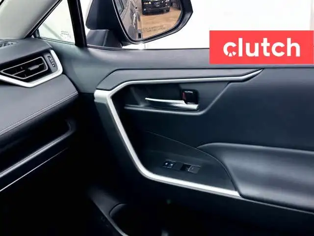 2022 Toyota RAV4 XLE AWD w/ Apple CarPlay, Heated Front Seats, R dans Autos et camions dans Ville de Toronto - Image 40