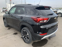 AMVIC Licensed Dealer The 2025 Chevrolet Trailblazer LT in Mosaic Black Metallic presents a stylish... (image 5)