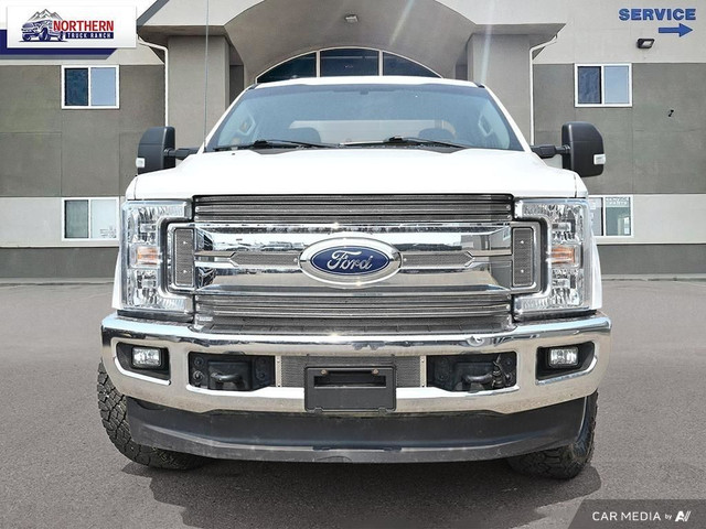 2018 Ford F-350 XLT Extended Cab 4x4 Cab And Chassis in Cars & Trucks in Edmonton - Image 2