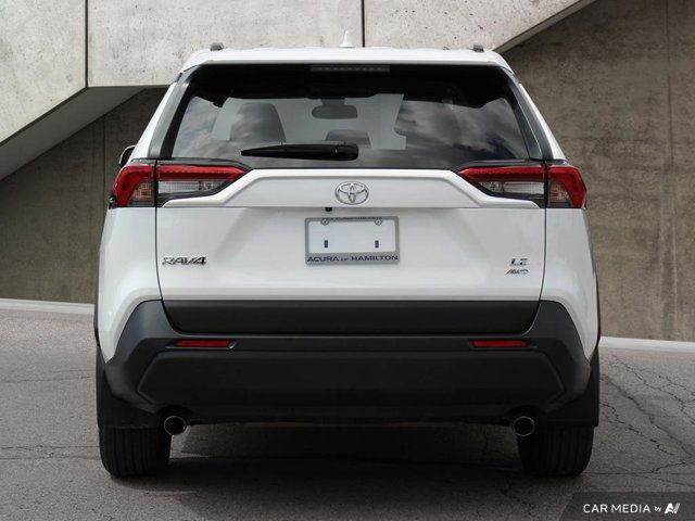 2021 Toyota RAV4 LE | AWD | NO ACCIDENTS | HEATED SEATS in Cars & Trucks in Hamilton - Image 4
