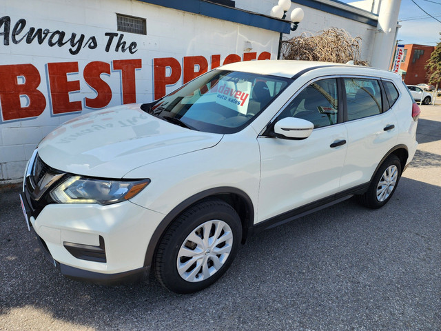 2017 Nissan Rogue S COME EXPERIENCE THE DAVEY DIFFERENCE in Cars & Trucks in Oshawa / Durham Region - Image 3