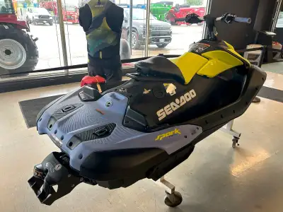 2024 SEA-DOO SPARK TRIXX 1UP PERSONAL WATERCRAFT STOCK #A064994 90HP ROTAX ACE ENGINE SPARK HULL - P...