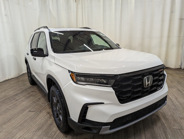 2025 Honda Pilot Touring in Cars & Trucks in Calgary