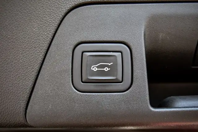 2023 Buick Envision Essence • HEATED LEATHER • POWER LIFTGATE in Cars & Trucks in Ottawa - Image 10