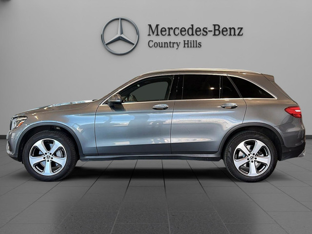 2019 Mercedes-Benz GLC300 4MATIC SUV One owner, no accidents! Gr in Cars & Trucks in Calgary - Image 2