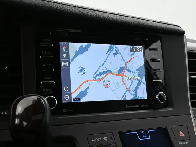 2020 Toyota Sienna XLE | AWD | THIRD ROW SEATING | ELECTROCHROMI in Cars & Trucks in Dartmouth - Image 15