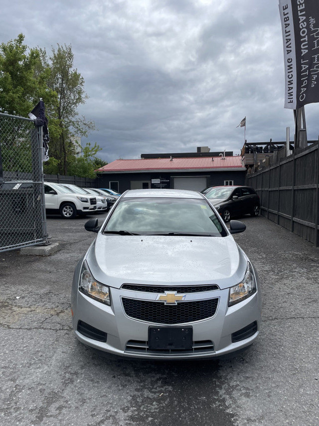 2011 Chevrolet Cruze LS 4dr Sedan in Cars & Trucks in Ottawa - Image 4