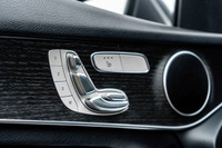 All purchasers receive a CarHub Rewards Card for $1000 towards service! Travel in sophisticated styl... (image 3)