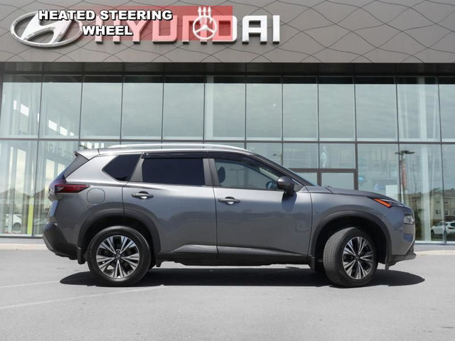 2023 Nissan Rogue SV Moonroof - Moonroof - Apple CarPlay in Cars & Trucks in Ottawa - Image 2