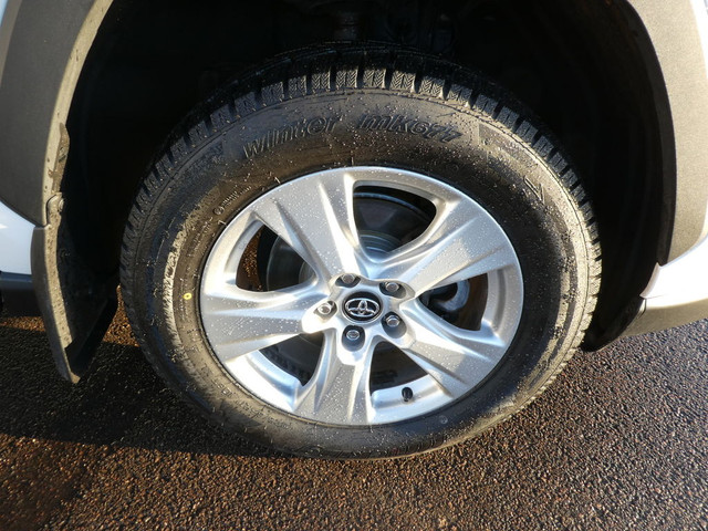  2020 Toyota RAV4 Heated Steering Wheel, Back Up Camera, Sunroof in Cars & Trucks in Moncton - Image 4