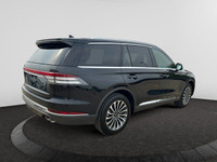 Check out this vehicle's pictures, features, options and specs, and let us know if you have any ques... (image 4)