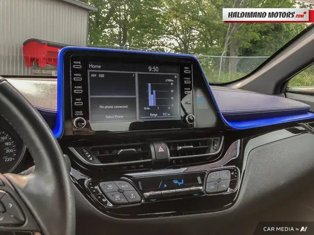 2020 Toyota C-HR XLE Premium in Cars & Trucks in Hamilton - Image 23