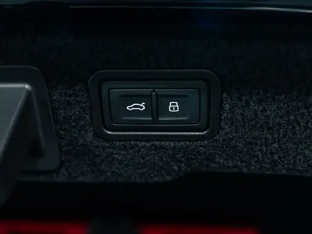 2020 Audi S8 360CAM/B&O/NAV/PANO/MASSAGE/DRIVER ASSIST in Cars & Trucks in Mississauga / Peel Region - Image 48