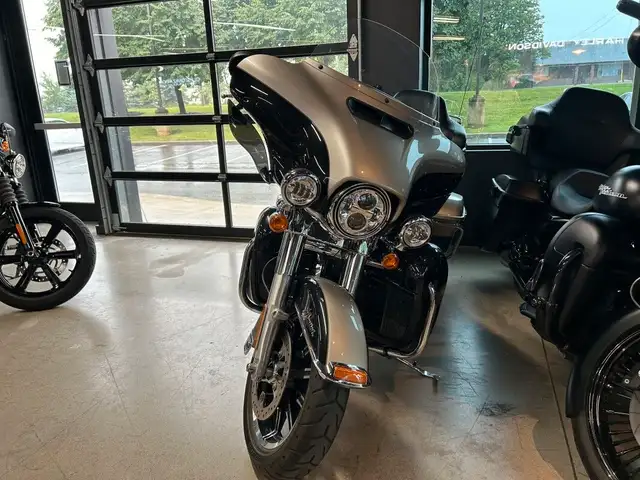 2018 Harley-Davidson Ultra Limited in Street, Cruisers & Choppers in Markham / York Region - Image 4