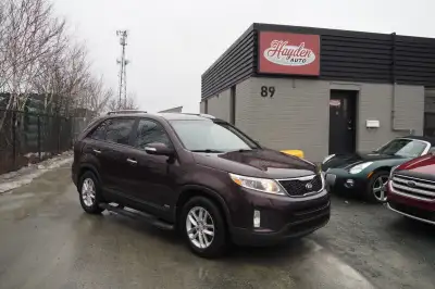 2015 Hyundai Sorento LX AWD 2.4 lt L4 All Wheel Drive SUV only 131 000 kms Economically Priced @ 990...