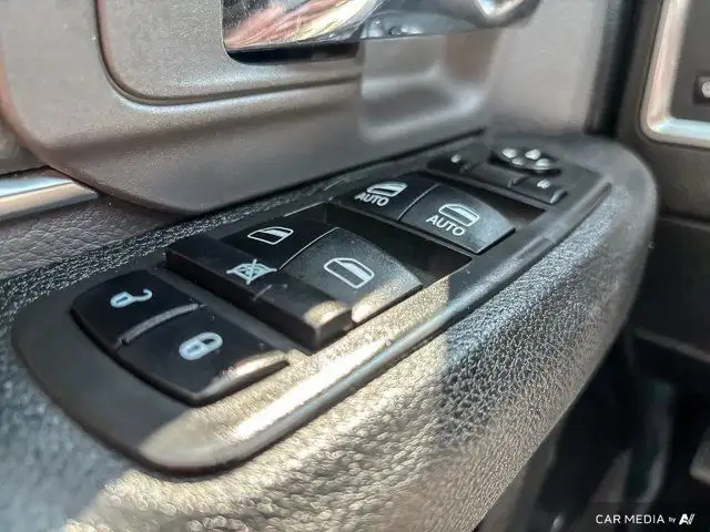 2022 Ram 1500 Classic SLT in Cars & Trucks in Brantford - Image 29