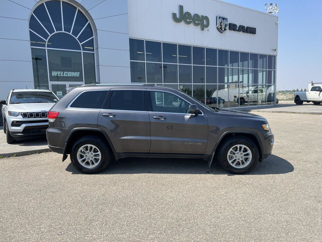 2019 Jeep Grand Cherokee Laredo E in Cars & Trucks in Red Deer - Image 2