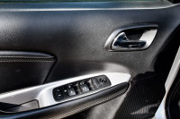 Leather Seats, Bluetooth, Heated Seats, Heated Steering Wheel, Premium Sound Package! 6 LOCATIONS KI... (image 8)