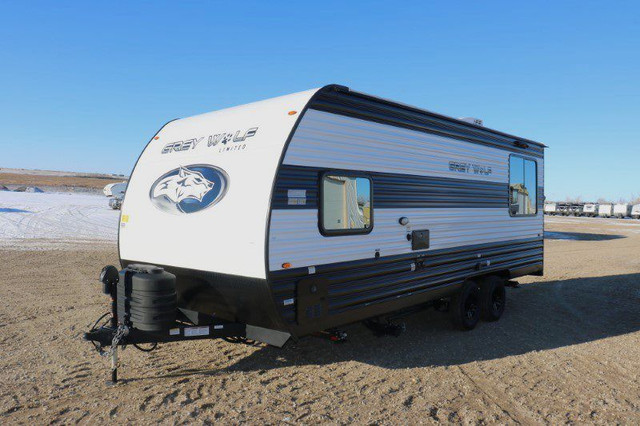 2024 FOREST RIVER GREY WOLF 19SM in Travel Trailers & Campers in Kitchener / Waterloo - Image 3