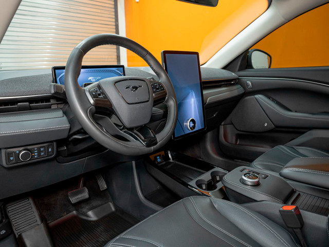 2022 Ford Mustang Mach-E PREMIUM SR eAWD *TOIT VITRÉ* NAV *CAM 3 in Cars & Trucks in Laurentides - Image 2