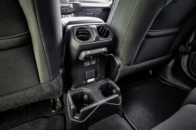 2021 Jeep Wrangler Sahara Unlimited • SIDE STEPS • CP/AA• R-V CA in Cars & Trucks in Ottawa - Image 33