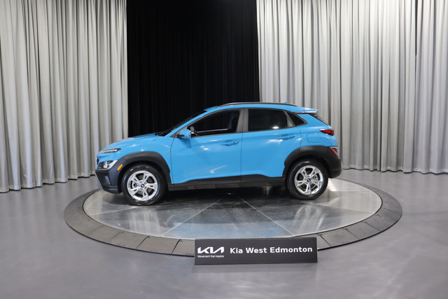 2022 Hyundai Kona 2.0L Preferred Sun & Leather Package AWD /... dans Autos et camions  à Ville d’Edmonton - Image 4