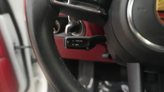 2022 Porsche Macan Base, Sunroof, Navigation, Red Interior, Navi in Cars & Trucks in Oakville / Halton Region - Image 21