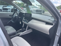 Local trade. Equipped with heated seats, lane assist, back up camera, bluetooth and more! We are loc... (image 8)