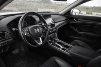 Front Wheel Drive,Turbocharged,Intermittent Wipers,Rain Sensing Wipers,Power Mirror(s),Integrated Tu... (image 9)