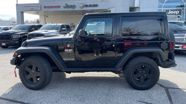 2012 Jeep Wrangler Rubicon in Cars & Trucks in Sarnia - Image 2