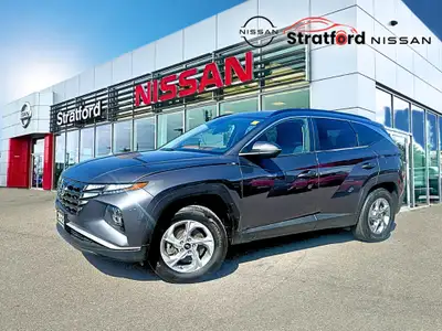 APPLE CARPLAY | BACK UP CAMERA | NO ACCIDENTS | CLEAN CARFAX. This 2022 Tucson with its compact desi...