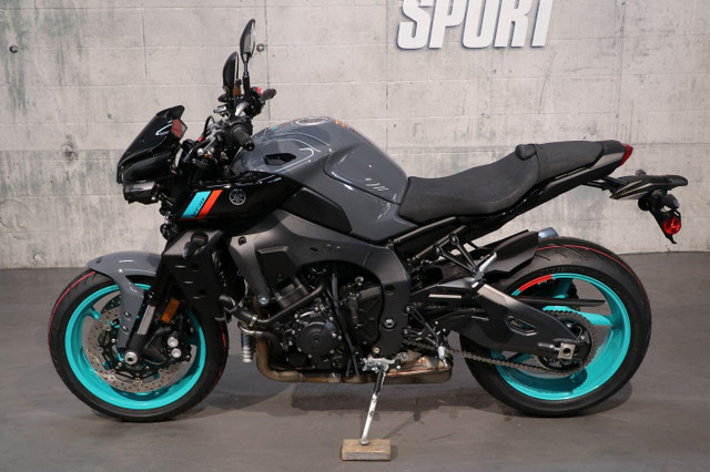 2023 Yamaha MT-10 in Sport Touring in Laurentides - Image 3