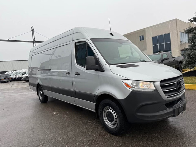 2019 Mercedes-Benz Sprinter Cargo Van 170WB EXTENDED 16' CARGO in Cars & Trucks in Oakville / Halton Region - Image 2